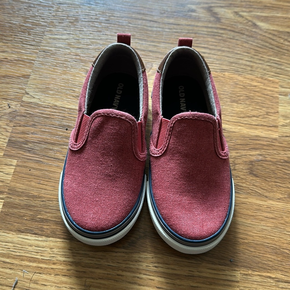 NWOT Old Navy toddler slip on shoes